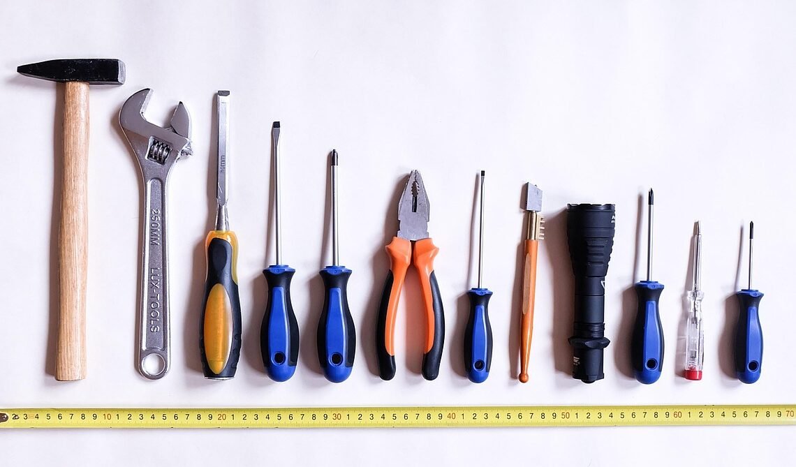 Jakie gwoździe do listew drewnianych