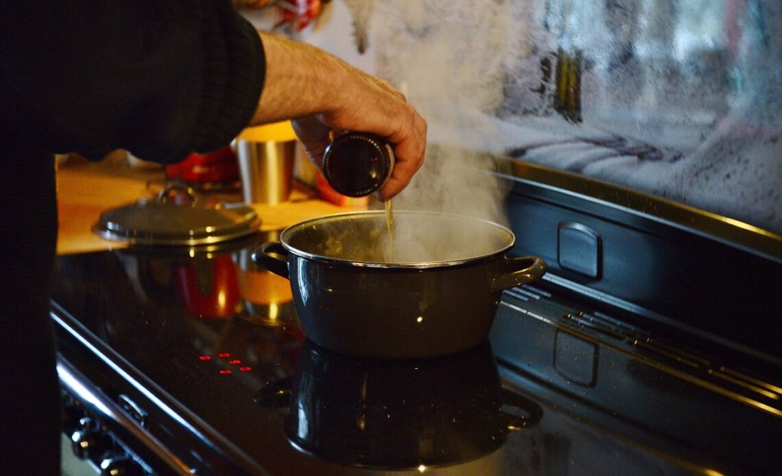 Jaki garnek do smażenia pączków